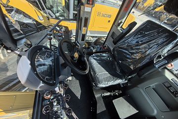 Автогрейдер XCMG GR215A