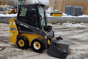 Мини-погрузчик XCMG SR710RU