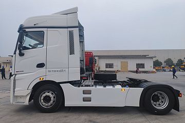 Тягач XCMG XGA4185D5WA