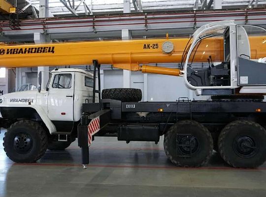 Автокран Ивановец КС-45717-1Р