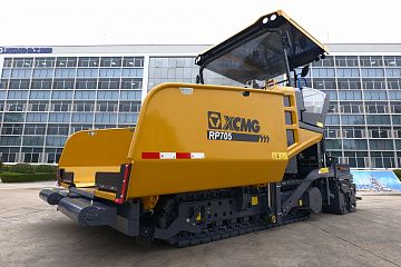 Асфальтоукладчик XCMG RP705