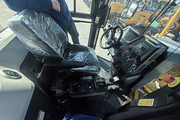 Автогрейдер XCMG GR2205AT