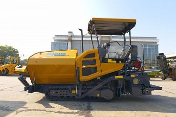 Асфальтоукладчик XCMG RP505
