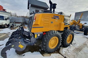 Автогрейдер XCMG GR165