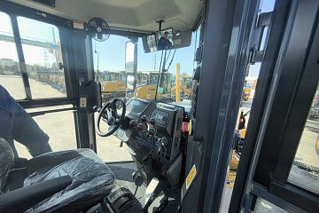 Автогрейдер XCMG GR2205AT
