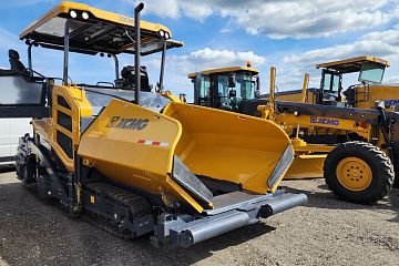 Асфальтоукладчик XCMG RP905S с плитой E500B