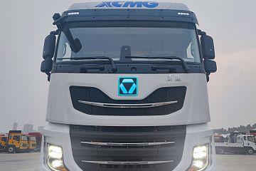 Тягач XCMG XGA4185D5WA