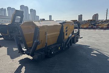 Асфальтоукладчик XCMG RP355