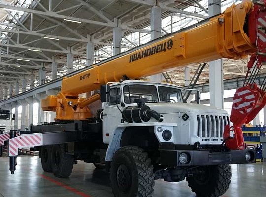 Автокран Ивановец КС-45717-1Р
