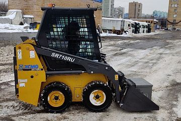 Мини-погрузчик XCMG SR710RU