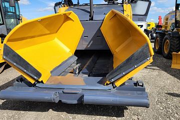 Асфальтоукладчик XCMG RP905S с плитой E500B