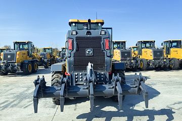 Автогрейдер XCMG GR2205AT