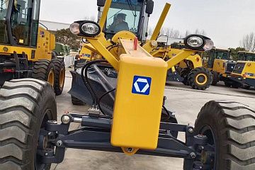 Автогрейдер XCMG GR165