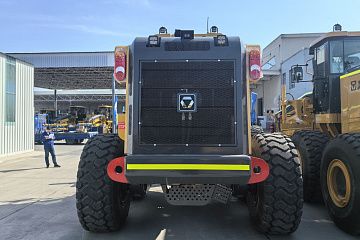 Автогрейдер XCMG GR3005T Pro