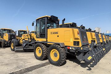 Автогрейдер XCMG GR215A